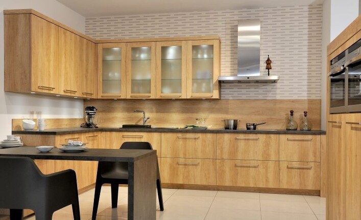 Diese Ballerina Einbauküche in Holz Optik können wir Ihnen auch im Zuge eines kompletten Küchenumbaus anpassen. Diese Ballerina Einbauküche in Holz Optik können wir Ihnen auch im Zuge eines kompletten Küchenumbaus anpassen.